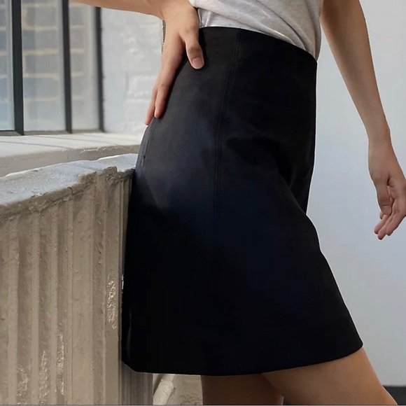 Black, suede mini skirt. Zipper on back. Aritzia - Picture 2 of 2
